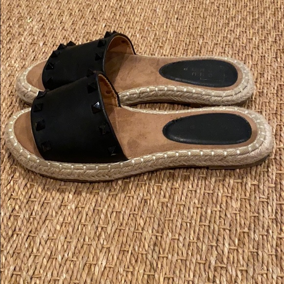 SZ 6.5 slip/slides - Picture 2 of 3